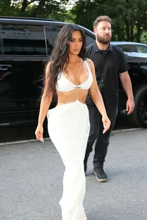 Kim Kardashian OnlyFans Leaked Free Thumbnail Picture - #2wny3MMZQ8