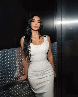 Kim Kardashian OnlyFans Leaked Free Thumbnail Picture - #uPoUwu1vgb